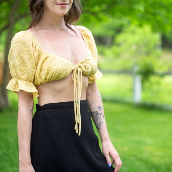 Hey Babe • Small • Crop Top • Yellow - Picture 14 of 14